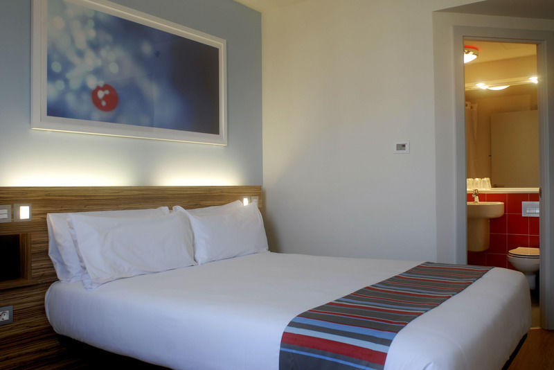 Travelodge Croydon Central المظهر الخارجي الصورة